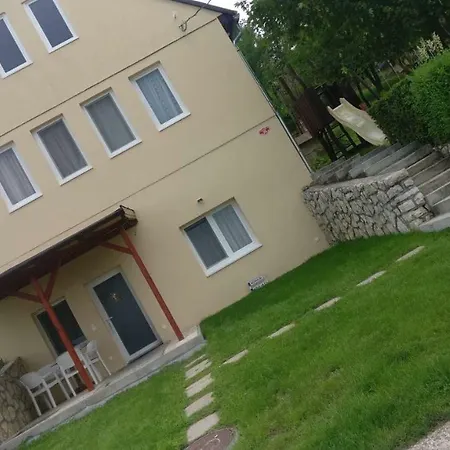 Apartment Hubi-lak *